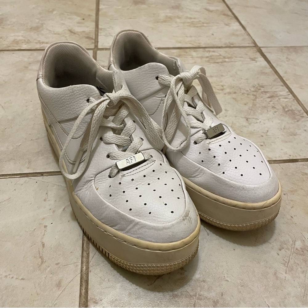Nike Air Force 1 Sage low size 8